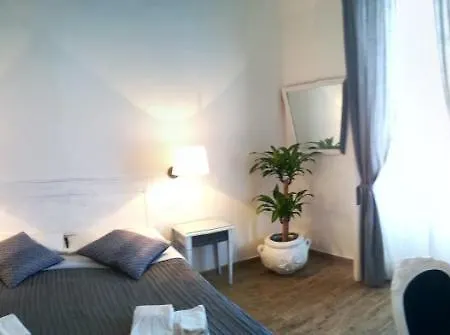 In San Frediano Bed & Breakfast Florens