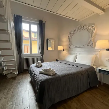 Bed and breakfast In San Frediano 4*