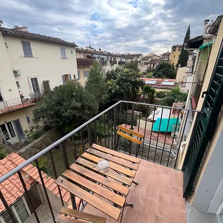 Bed and breakfast In San Frediano 4*