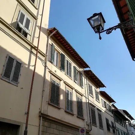 Bed & Breakfast In San Frediano 4*